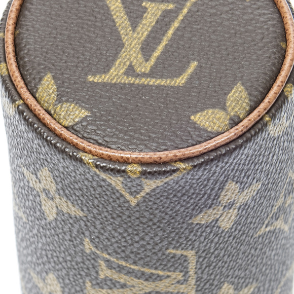 Louis Vuitton Papillon Pouch - Picture 8 of 9